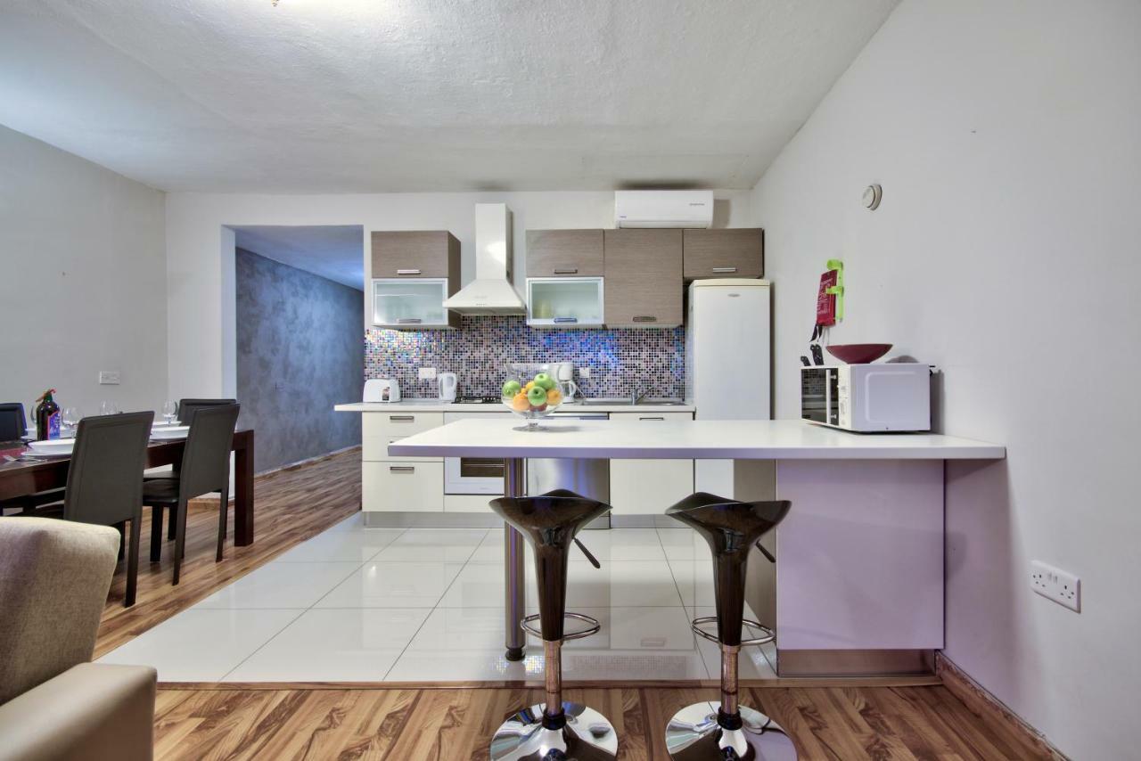 Spinola Court - Stunning Seaview Apartment & Penthouse On Spinola Bay By Shortletsmalta Saint Julian's Εξωτερικό φωτογραφία