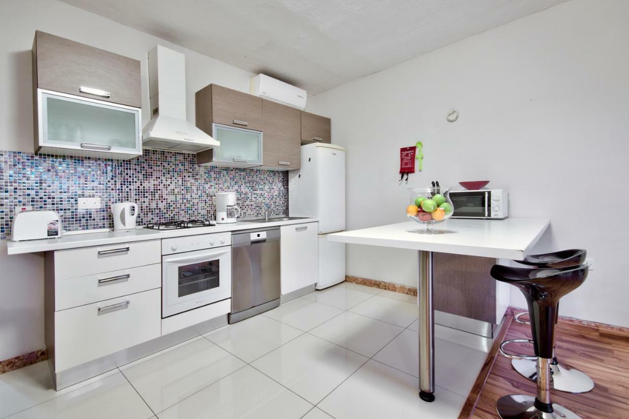 Spinola Court - Stunning Seaview Apartment & Penthouse On Spinola Bay By Shortletsmalta Saint Julian's Εξωτερικό φωτογραφία